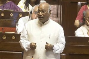 Kharge Slams Modi Over Trump’s 50% Tariff Hike, Calls It a ‘Foreign Policy Disaster’