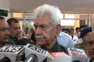 J-K: LG Manoj Sinha visits GMC Jammu, meets Kishtwar cloudburst victims