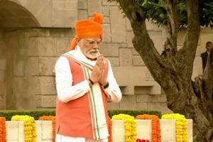 PM Modi Pays Homage to Mahatma Gandhi at Rajghat, Leads 79th Independence Day Celebrations Marked by ‘Naya Bharat’ Theme
