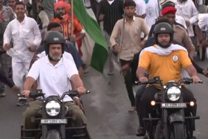 Rahul Gandhi, Tejashwi Yadav Lead ‘Voter Adhikar Yatra’ in Bihar, Ride Motorcycles in Purnea on Day 8