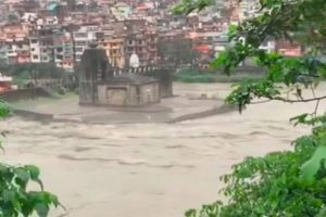 Himachal Monsoon Disaster: 310 Dead, Infrastructure Losses Exceed ₹2,450 Crore