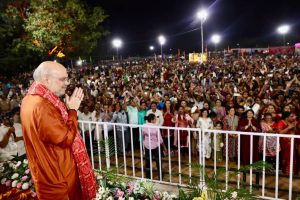 Amit Shah Joins ‘Kesariya Garba’ Celebration in Gandhinagar, Shares Navratri Blessings