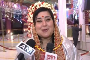 BJP MP Bansuri Swaraj Offers Prayers at Jhandewalan Temple, Joins Navratri Festivities in Delhi
