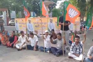 Bihar: BJP workers protest in Gaya, Danapur as NDA observes 5-hour Bihar Bandh over ‘abuses’ against PM Modi
