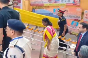 President Murmu Offers Prayers at Gaya’s Historic Vishnupad Temple