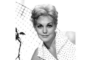 Kim Novak talks about her journey in Hollywood, living life as painter