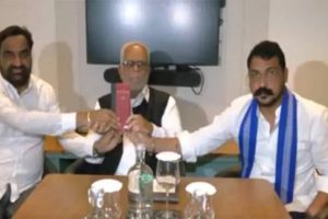 VP Election: Opposition Candidate Sudershan Reddy Seeks Support, Meets RLP MP Beniwal and Azad Samaj Party Chief
